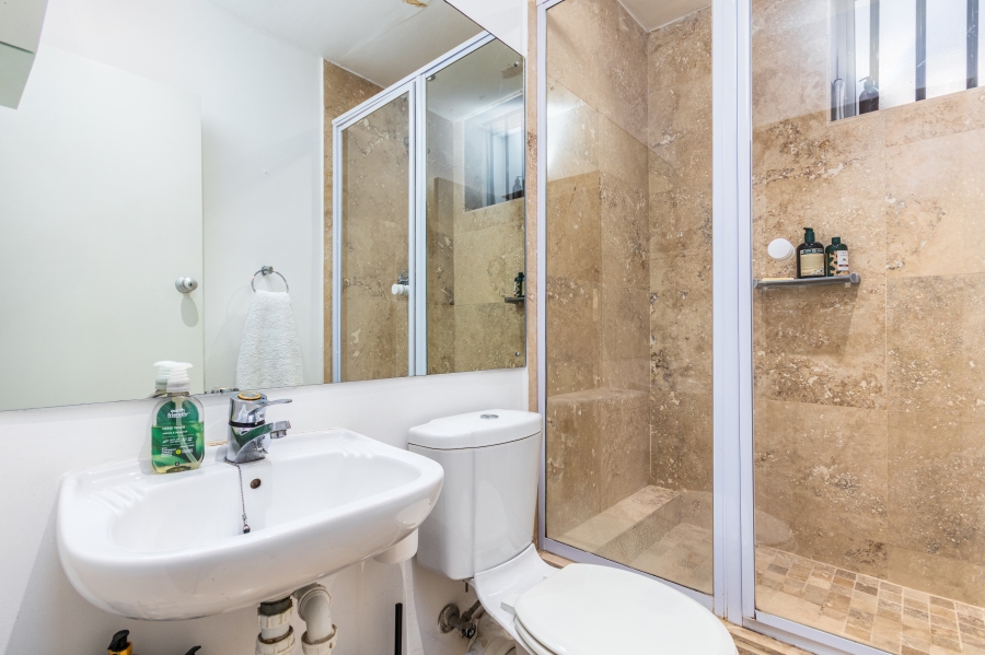 2 Bedroom Property for Sale in Sea Point Western Cape